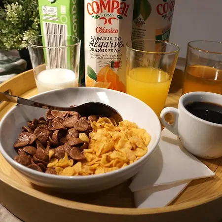 بيت شباب Lost Lisboa