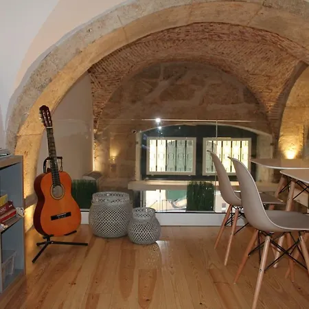 بيت شباب Lost