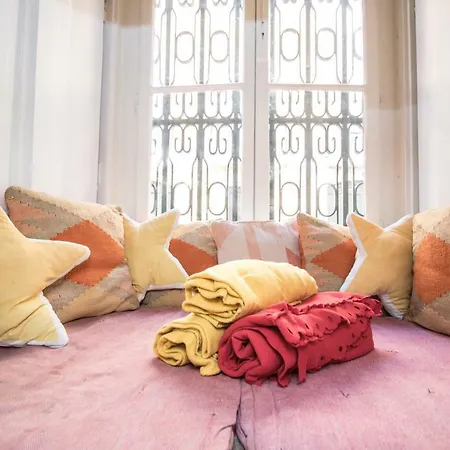 بيت شباب Lost