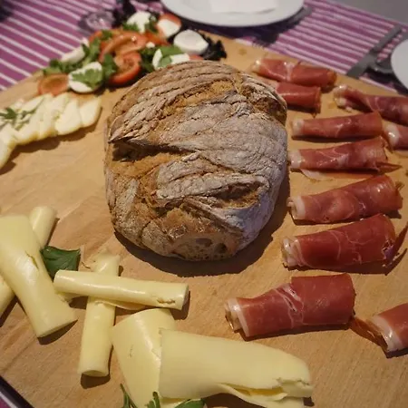 Lost بيت شباب *