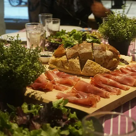 Lost بيت شباب *